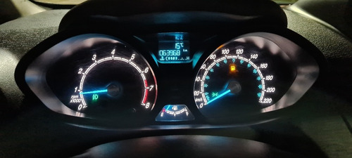 Ford Fiesta Kinetic Design 1.6 Sedan Se Plus 120cv 2016
