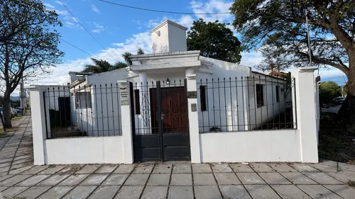 Se Vende Casa Con 2 Cocheras - Zona Alta Catamarca - foto 1