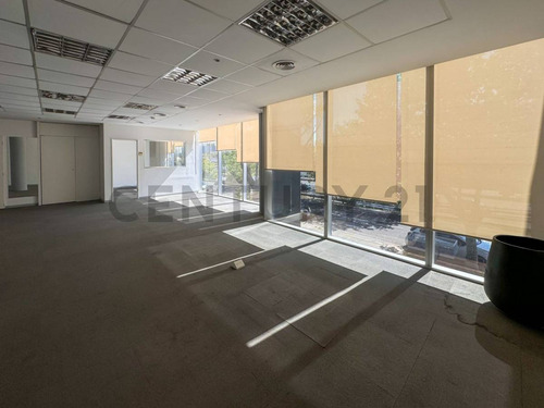 Oficina Aaa En Vte López Con Excelente Acceso En Venta Ideal Inversor