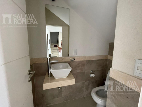 Venta Departamento Dúplex Con Vista Al Río Olivos, Edificio Quayside