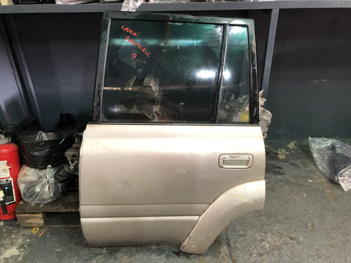 Puerta Trasera Izquierda Toyota Autana Burbuja (Usado)
