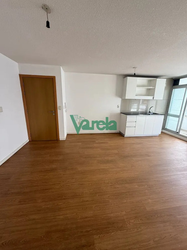 Venta Apartamento 2 Dormitorios 1 Baño Garage Tres Cruces Porteria