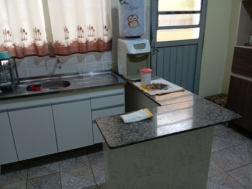 Vendo Sobrado Com 6 Cômodos