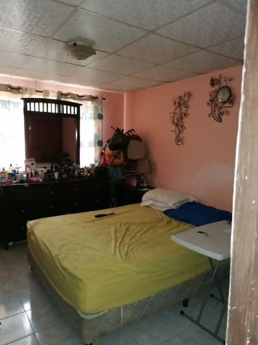 Venta De Hermosa Y Acogedora Casa En Jardines De Sevilla