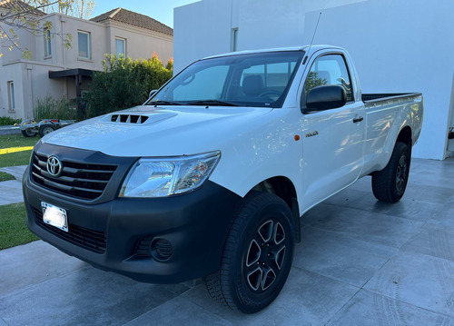 Toyota Hilux Cabina Simple Dx Pack Diesel 4x2 Cuero