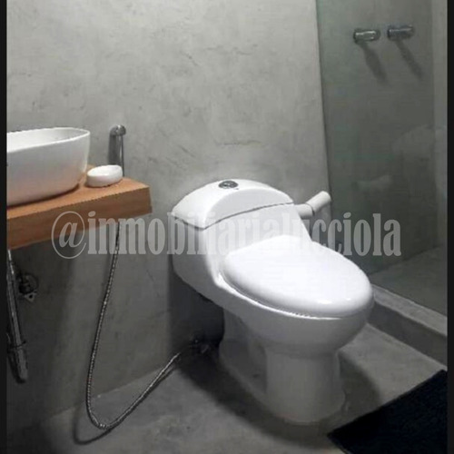 Imagen 6 de 7 de Apartamento En Playa Grande. Edo La Guaira Ref 004