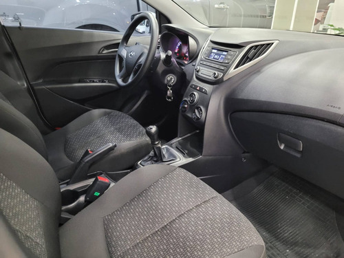 Imagem 10 de 11 de Hyundai Hb20 1.0 Comfort Plus 12v Flex 4p Manual