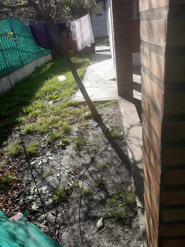 Casa En Alquiler - 2 Dormitorios 1 Baño - 90mts2- Manuel B Gonnet