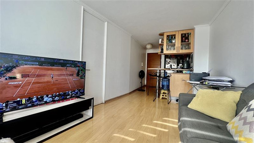 Imagen 4 de 13 de Departamento En Venta De 1 Dorm. En Providencia