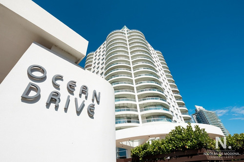 Venta Apartamento De 1 Dormitorio En Ocean Drive Ii, Sobre Av. Roosevelt, Punta Del Este