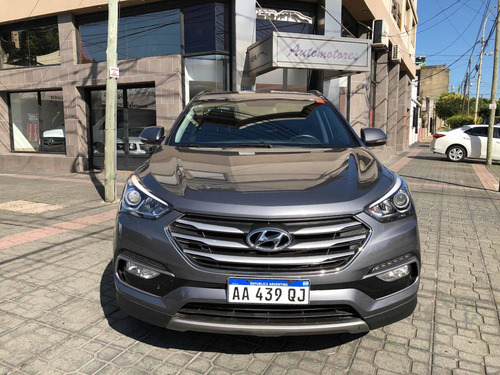 Hyundai Santa Fe 2.4 Seguridad 7as 6mt 2wd 2016