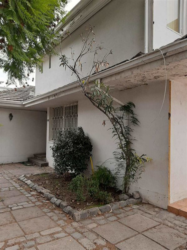 Casa En Venta De 5 Dorm. En Providencia. Gran Inversión