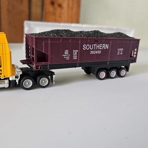 Trailer Kenworth Escala 1:64 Amarillo (Usado)