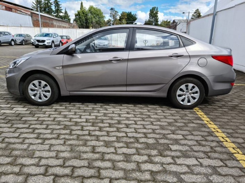 Hyundai Accent Accent Rb Sdn 1.4 6m/t Gl Av