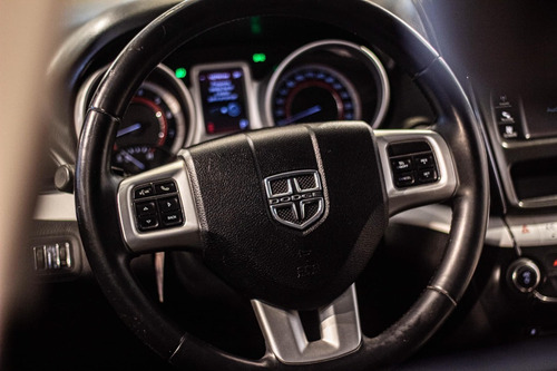 Imagen 15 de 15 de Dodge Journey 2.4n Se At 7 As 142.000km 2013 Blanco