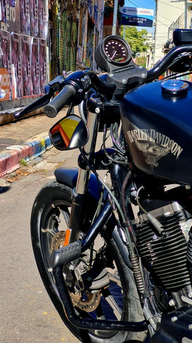 Harley Davidson 883 Iron