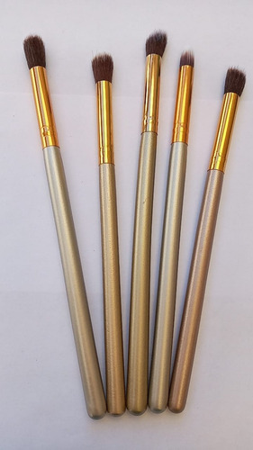 Imagen 4 de 5 de Set Brochas Maquillaje Suave Fibra Para Ojos Y Rostro