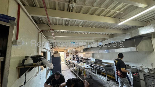 Extraordinario Local En Venta En Santa Monica