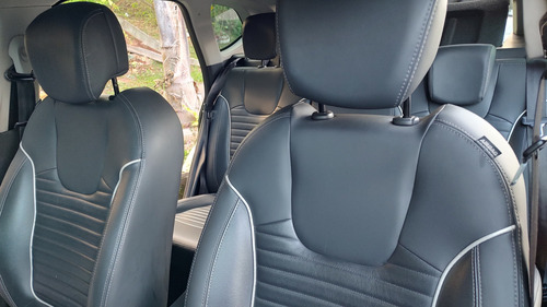 Renault Captur 1.616v Intense Sce X-tronic 5p