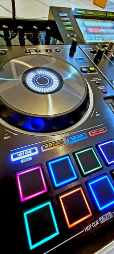 Controlador Dj Pioneer Xdj-rx2 Con Rack Incluido (Usado)