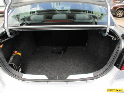 Imagen 13 de 15 de Volkswagen Voyage Trendline 1600cc Mt Aa
