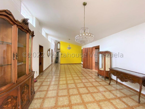 Imagen 11 de 20 de Casa En Venta En Santa Cecilia - Calle Cerrada.