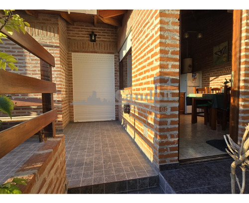 Casa En Venta 4 Ambientes Más 2 Deptos - Cinco Esquinas, Santa Clara Del Mar