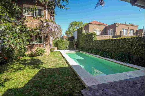 Excelente Casa En Venta En Lomas Golf Con Pileta