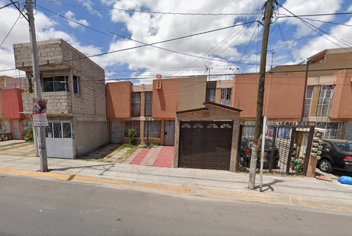 Casa Adjudicada Ubicada En Av. Francisco Villa, Col. Héroes De Tecámac, Méx. Sk04
