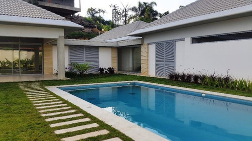 Se Vende Casa En La Lagunita Country Club Mls #25-3117