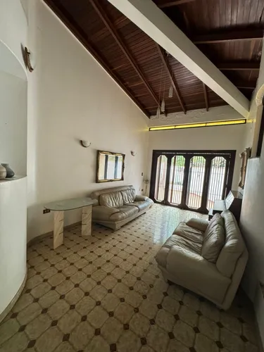 Casa - Macaracuay - 567 Mts2
