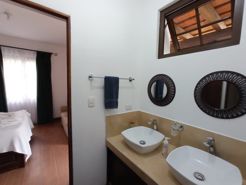 Imagen 21 de 30 de Vendo Belleza De Casa Estilo Colonial, En Excelentes Condiciones Y Con Acabados Muy Especiales, Sector Exclusivo De Alta Plusvalia
