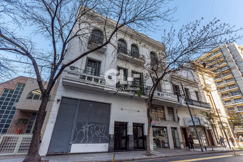 Reciclado Por Arquitecto. Techos Altos, Luz Natural Y Detalles Únicos. Ubicación Estratégica.