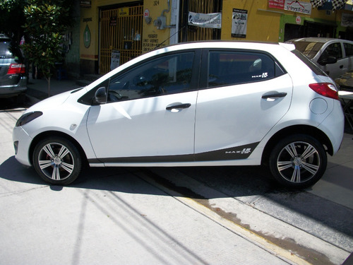 Imagen 4 de 15 de Mazda 2