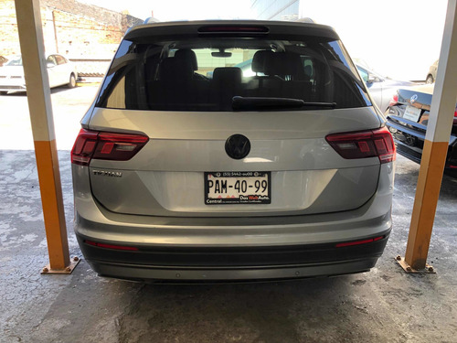 Imagen 5 de 15 de Volkswagen Tiguan 1.4 Comfortline Plus At 2020