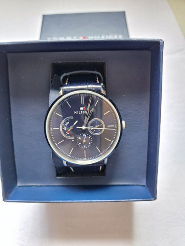 Relógio Tommy Hilfiger Multifunção Pulseira Couro Semi Novo Azul-escuro Prateado Azul-escuro (Usado)