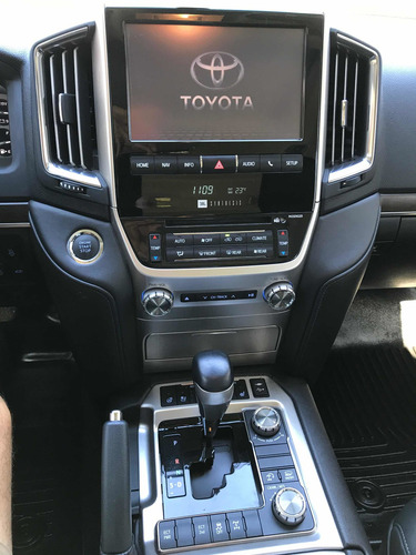 Toyota Land Cruiser 4.5 Td 200 Vx 265cv At W/floormat 2017