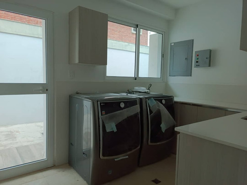 Casa A Estrenar, Urbanización Guaparo (soc-014) Luz Coelho