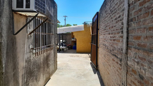 Se Vende Casa En Santo Tome Con Local Comercial