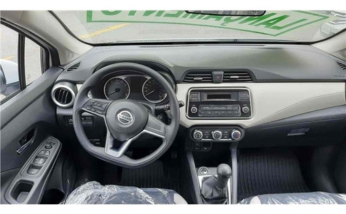 Imagem 8 de 10 de Nissan Versa 1.6 16v Flex Sense Manual