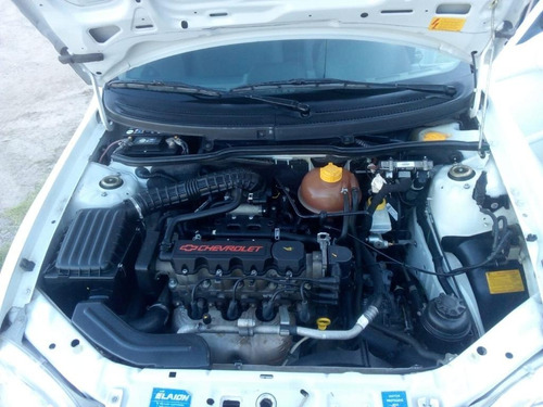 Imagen 8 de 8 de Chevrolet Corsa 2010