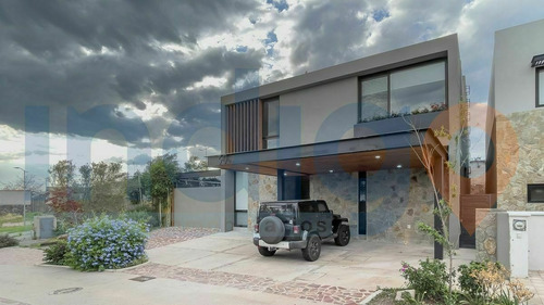 Casa En Venta En Altozano