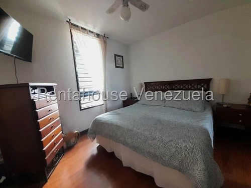En Venta Excelente Apartamento. Mls 25-15862 Ycl.
