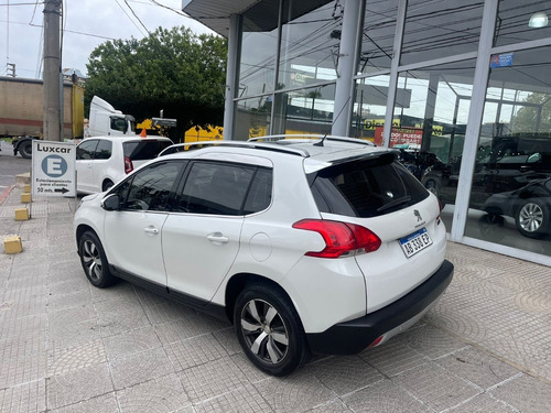 Imagen 13 de 15 de Peugeot 2008 1.6 Feline