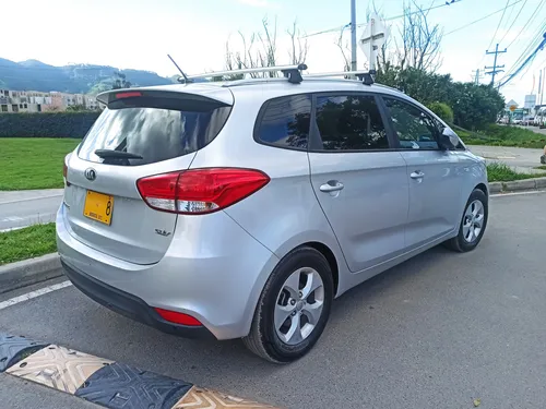 Kia Carens 2.0 Suv Ex