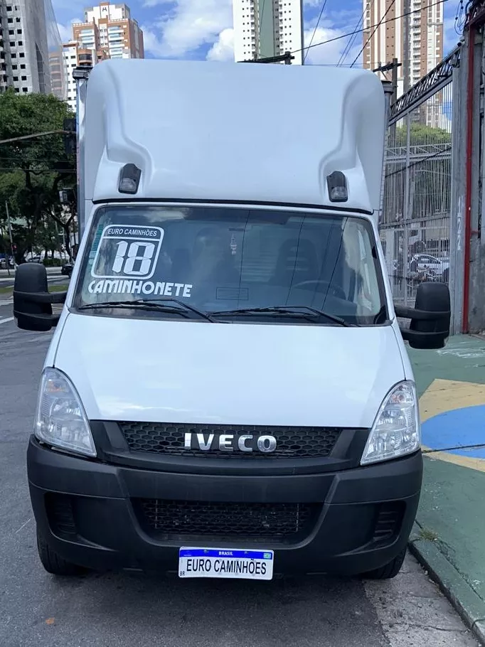 Iveco 35s14 2018 Baú