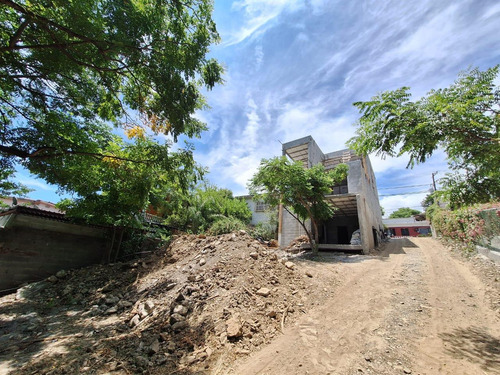 Casa En Preventa Santiago A Dos Cuadras De La Presa De La Boca Nl