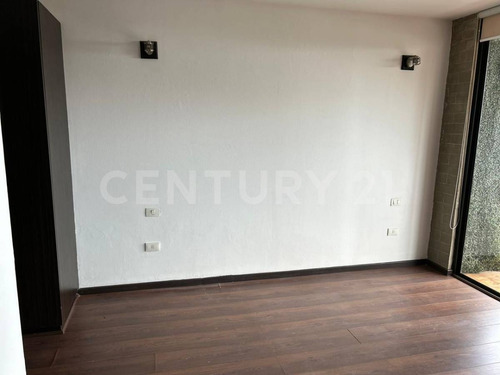Venta De Departamento En Edificio Con Elevador Y Vigilancia, Excelente Ubicacion