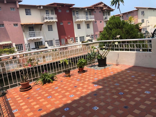Venta Tonw Houses Villas Martinique Lecheria Anzoategui