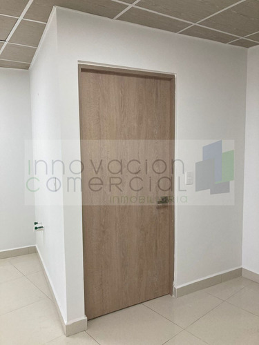 Consultorio En Venta Con Dos Privados Con Acabados.
